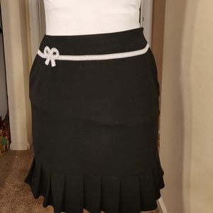 Larry Levine Black Stretch Skirt With Embroidered White Ribbon Size 8 Pleated